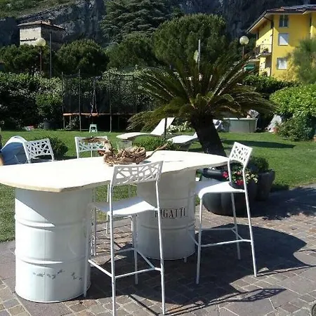 B&bio Garda Ulivi Bed & Breakfast